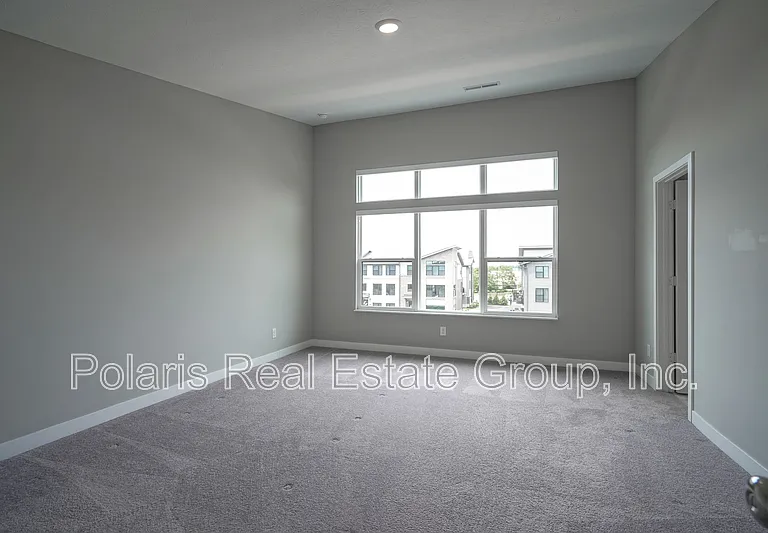 673 Golborne St — Photo 23