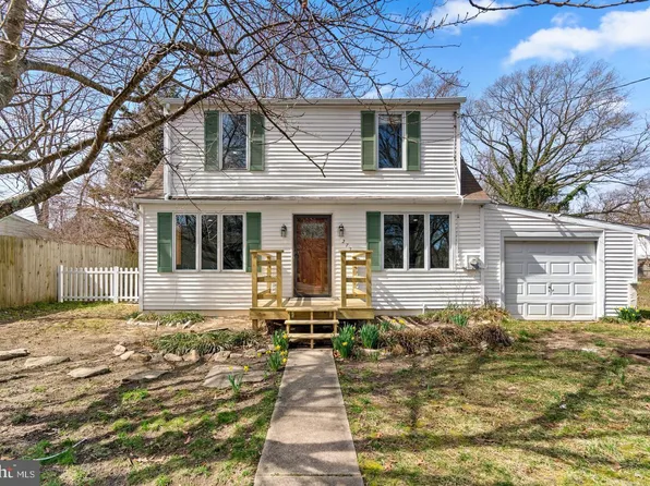 272 Creek Blvd, Pasadena, MD 21122