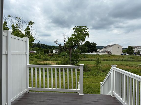 5th image of 1745 Matthew Dr
