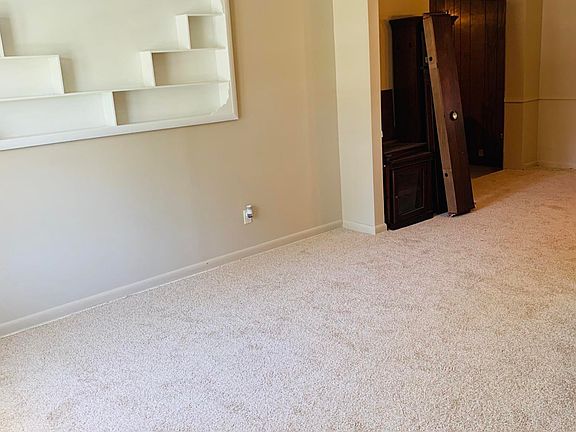 3rd image of 2501 Wedgefield Blvd