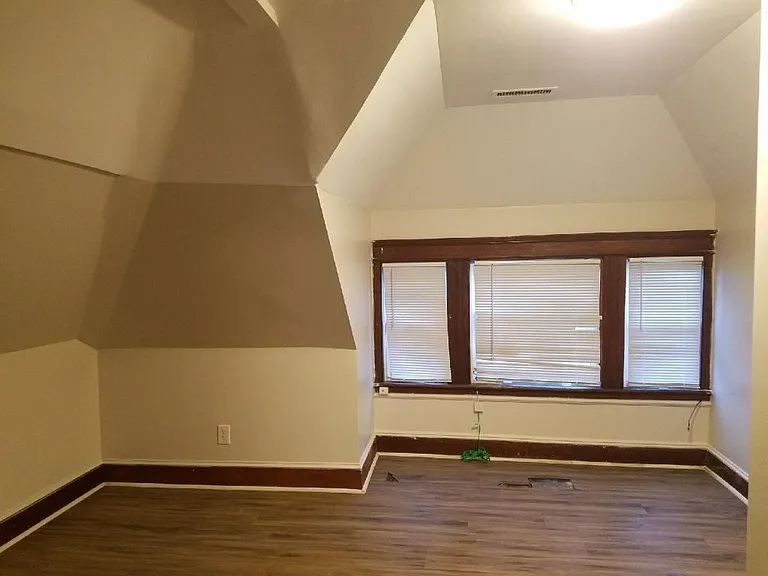597 Park St #3 — Photo 4