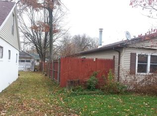 1866 Sugarbush Rd, Oregon, OH 43616