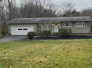 38526 Rogers Rd, Willoughby, OH 44094