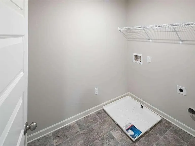 1494 Townsend Ct — Photo 4
