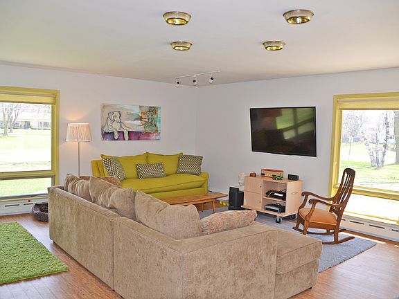4th image of 516 Saint Francis Dr