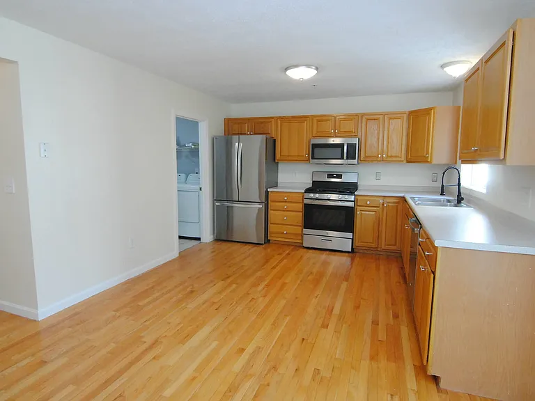 68 Georgetown Dr — Photo 10