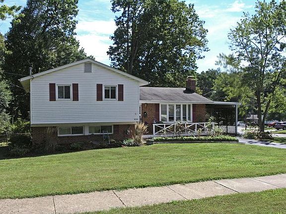 2nd image of 9735 Saint Andrews Dr