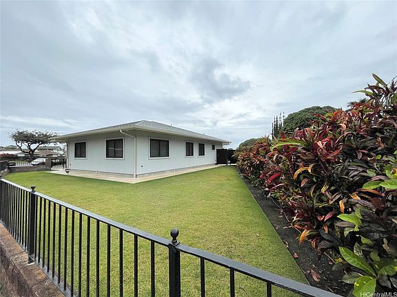 2nd image of 457 Halemaumau St