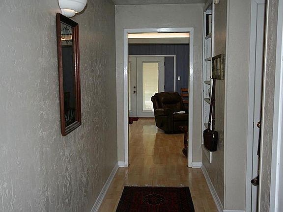 3rd image of 2700 Adrienne Cir