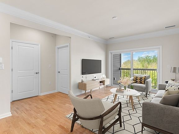 5th image of 4 Pennington Dr #408