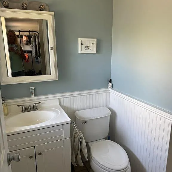38 Clayton Ave — Photo 20