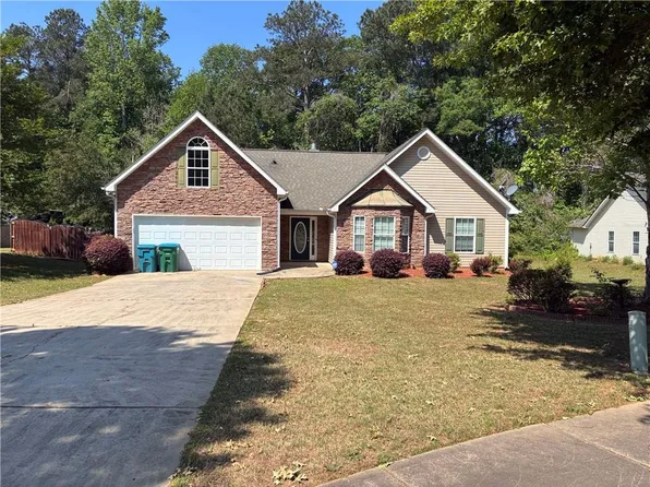 317 Peachtree Cir, Hampton, GA 30228