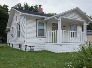 902 W College Ave, Normal, IL 61761