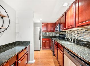 6900 Roswell Rd #Q16, Sandy Springs, GA 30328