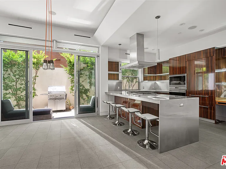 1217 Cabrillo Ave — Photo 15