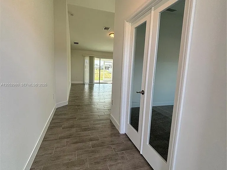 2711 20th St SW — Photo 3