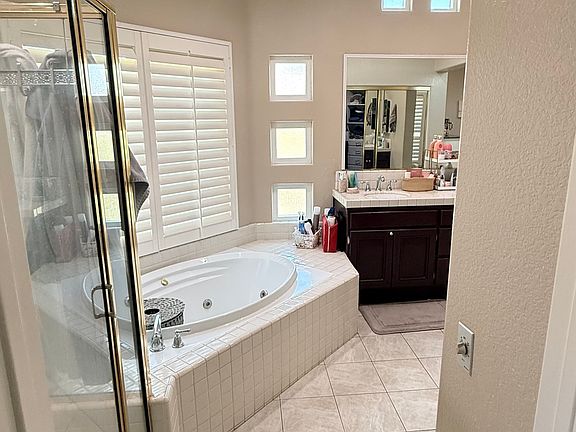 3rd image of 1988 Monarch Ridge Cir