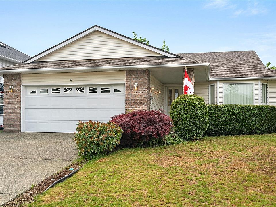 1st image of 755 Ermineskin Ave