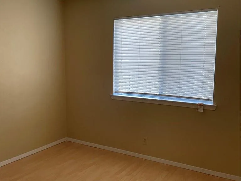 8704 Pineridge Dr #A — Photo 12