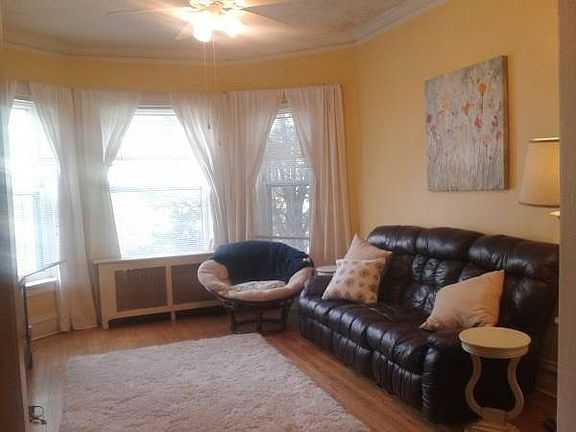 2nd image of 1341 W Eddy St #1