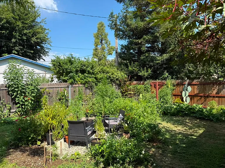 1115 Snyder Dr — Photo 17