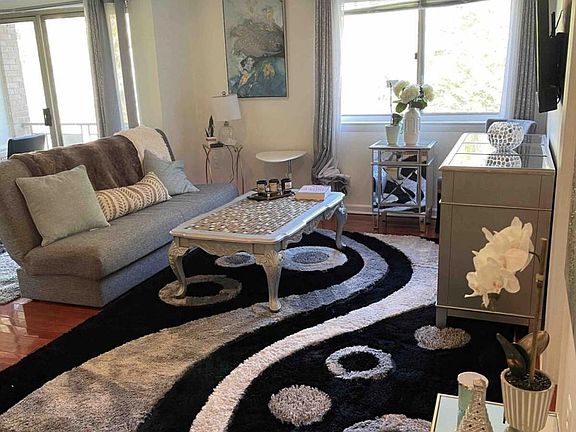3rd image of 5111 Crossfield Ct APT 11