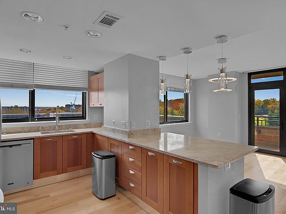 5th image of 2451 Midtown Ave APT 1412