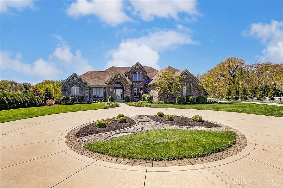 oikw 樣-M 5879 Thomas Dr, Waynesville, OH 45068 | Zillow