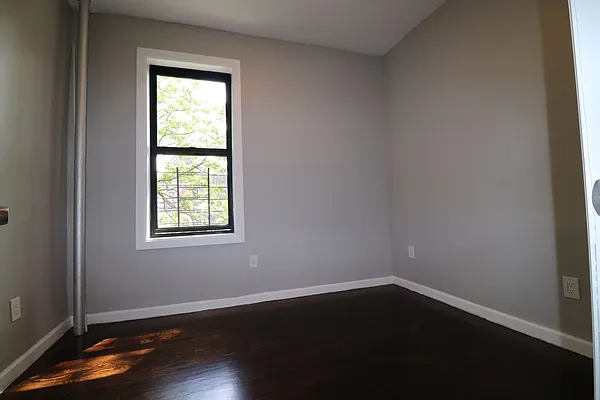 Rented by Bruma Realty LLC | media 4