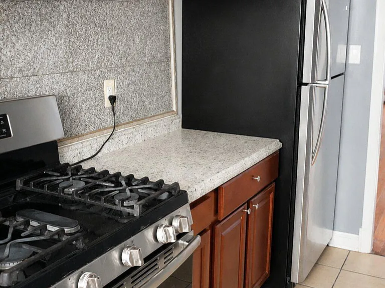 101 Galveston Pl SW #4 — Photo 4