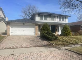15 Orangewood Cres, Toronto, ON M1W1C5