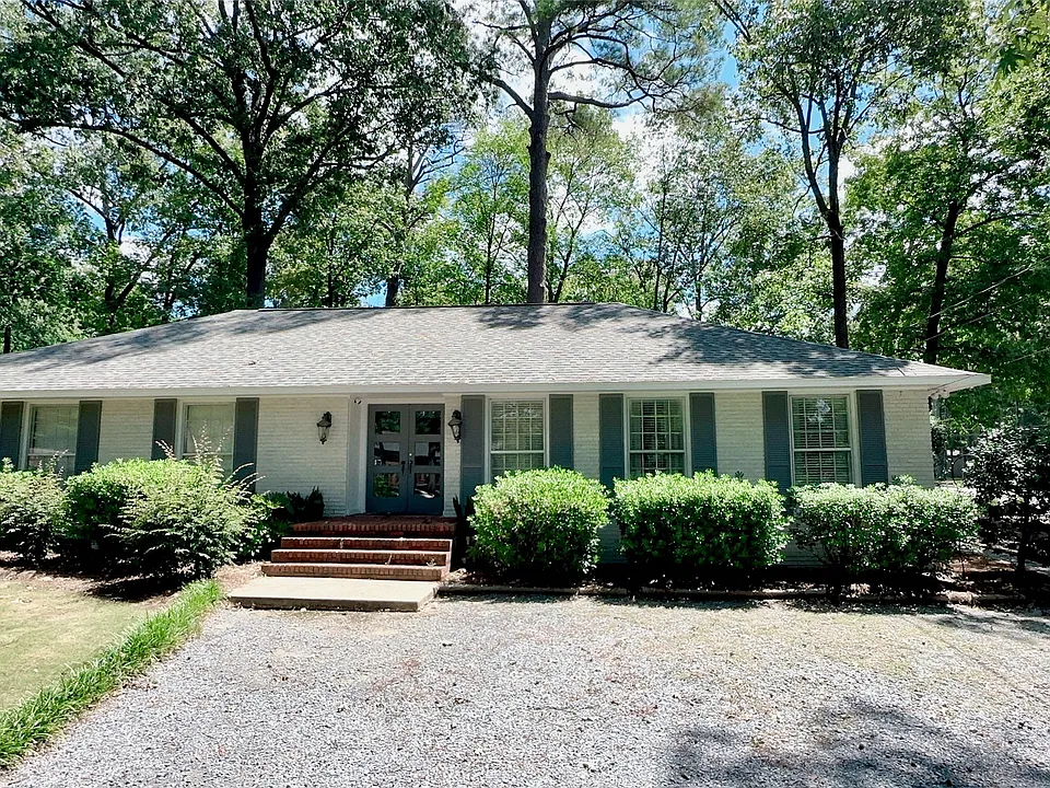 1839 Croom Dr