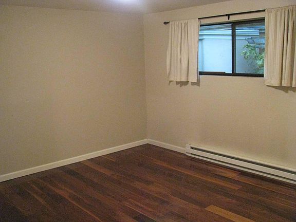 5th image of 3647 40th Ave W