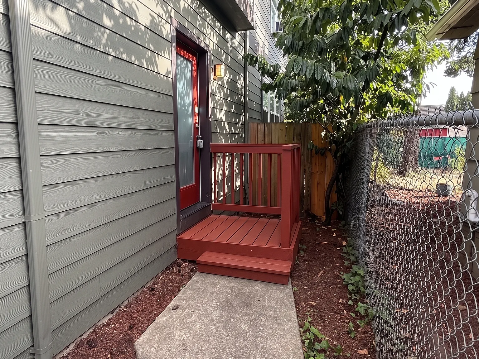 1 bed, 600 sqft, $1,300 — Photo 2