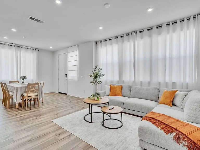 49 Aria St — Photo 2