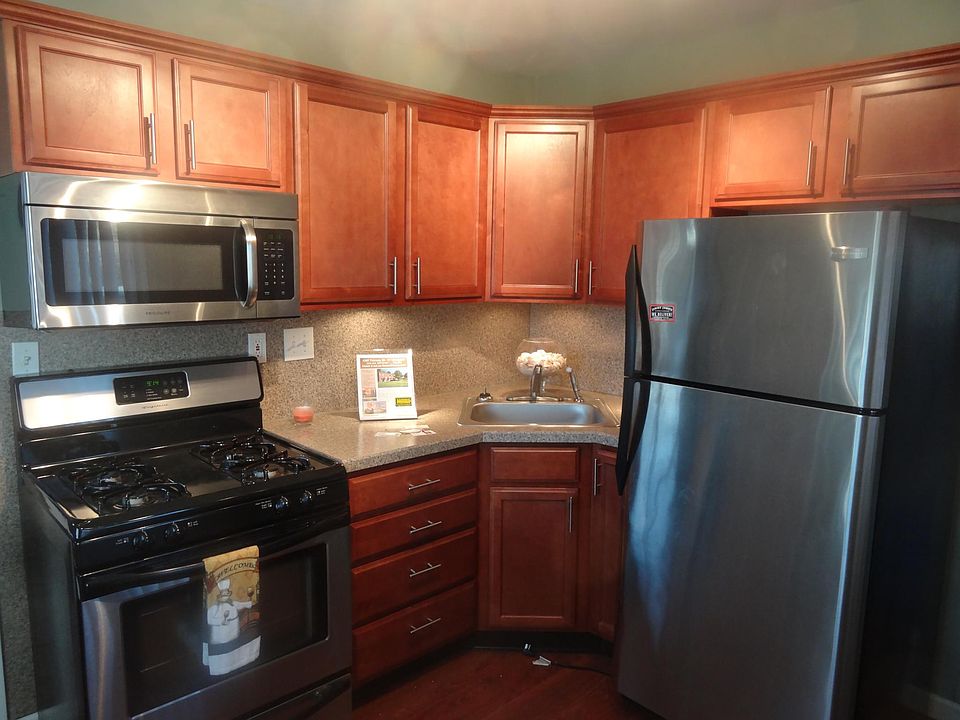 1st image of 4387 Fairway Dr #1