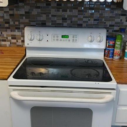 4th image of 210 Pinecrest Hts