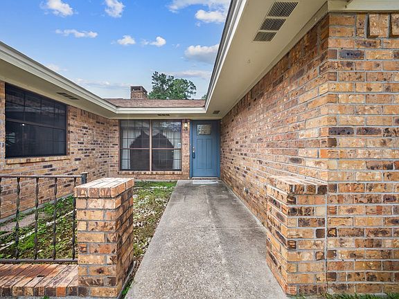 5th image of 287 Pinehurst Dr