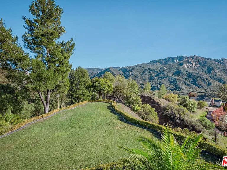 25665 1/2 Mulholland Hwy — Photo 3