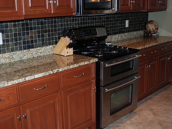 Stainless appl.  Double oven