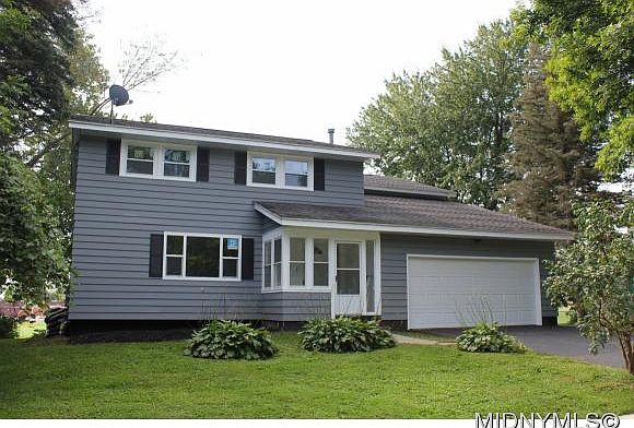 1st image of 11 Overbrook Ln