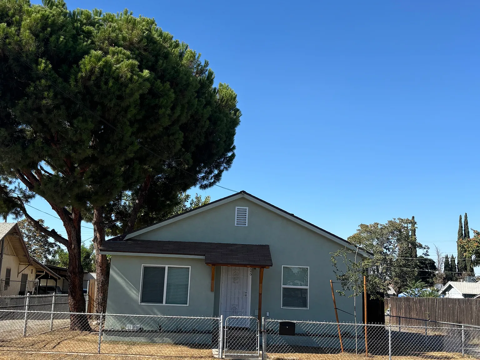 2 bed, 748 sqft, $1,550 — Photo 2