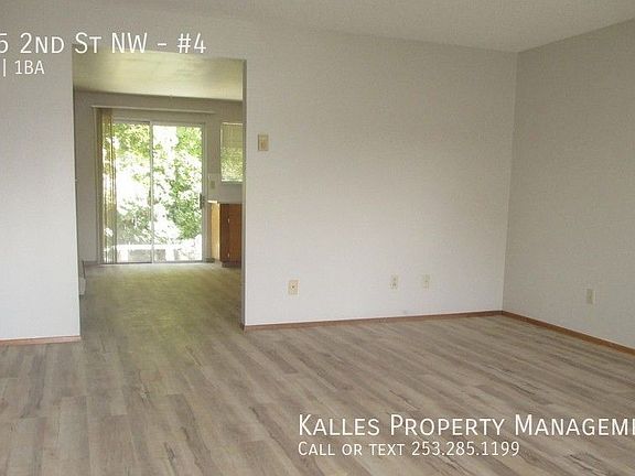 3rd image of 735 2nd St NW #4