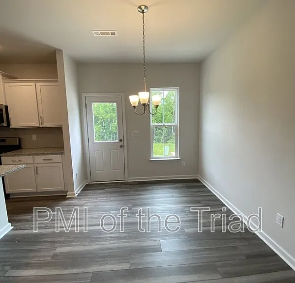 4006 Beckton Trl — Photo 7