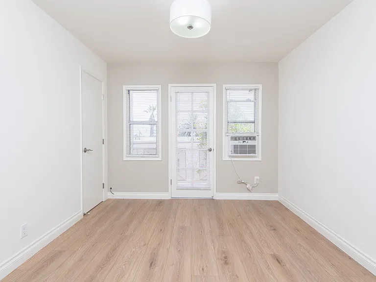 10554 National Blvd #7 — Photo 7