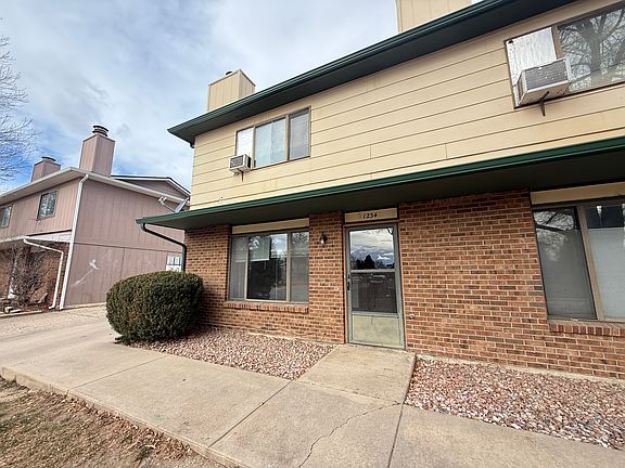 5th image of 1230 Holly Ave #1234