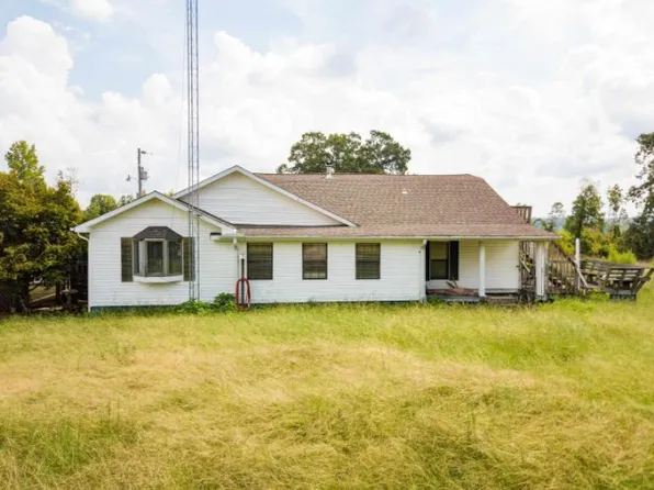 139 Plunk Dr, Adamsville, TN 38310