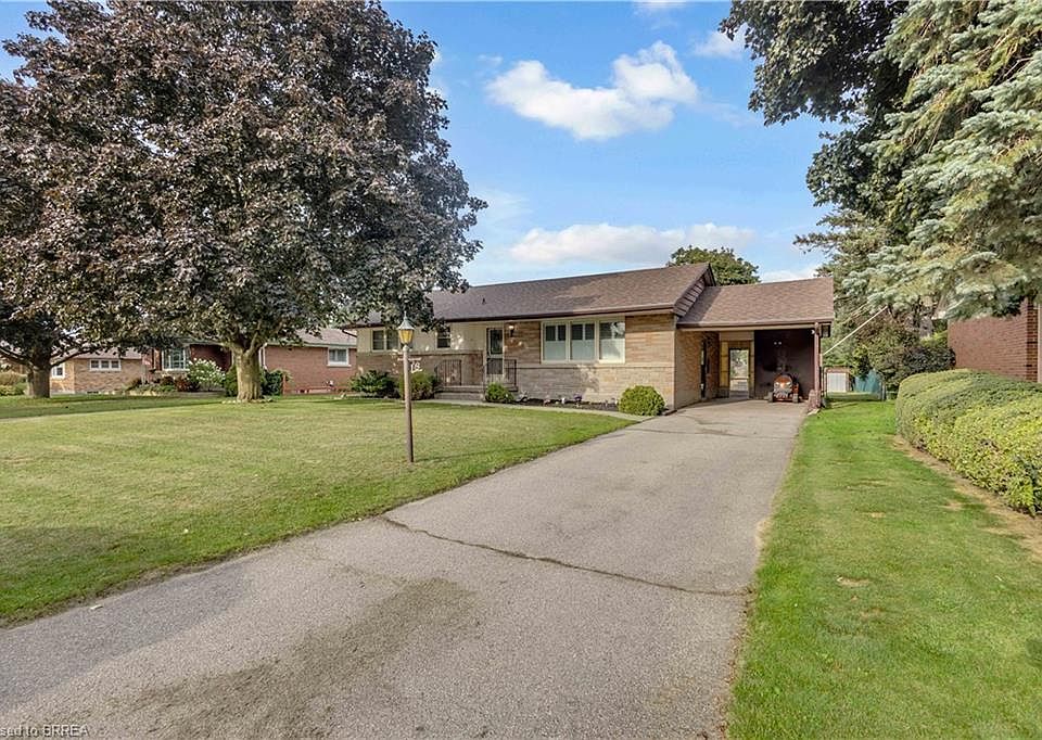 1st image of 18 Kingsmount Cres
