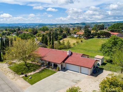 1002 Vista Grande St, Paso Robles, CA, 93446