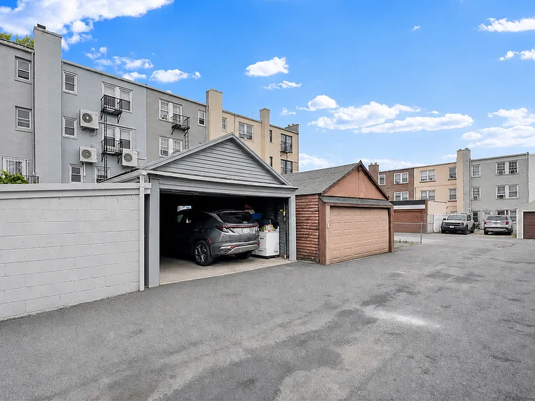 21-17 28th St #HOME — Photo 32